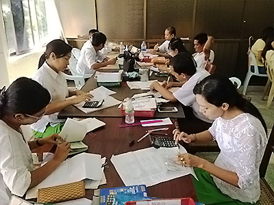 ミャンマー中央銀行での様子