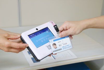 PDC-310データ収集パック:カードをかざすだけで参加者のデータを打刻