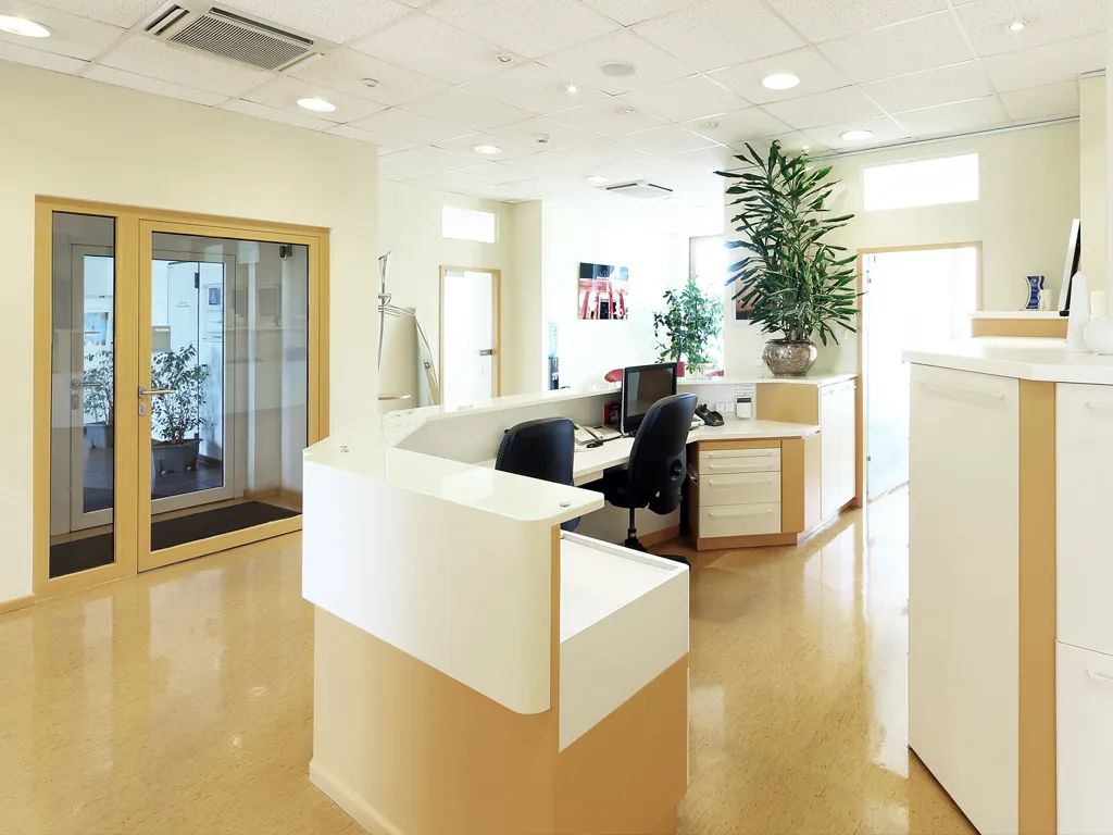 クリニックでのセルフ決済でスムーズなレジ会計動線を実現